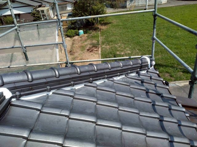 三木町で漆喰補修後の棟